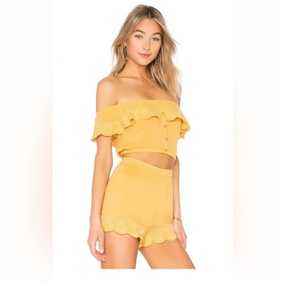 Amuse Society Front Row Top sz Small and High Water Shorts sz Medium!